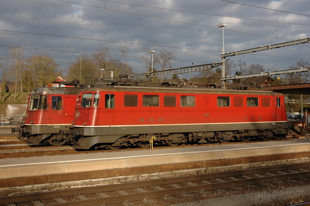 2352-0008-300312.jpg - SBB-CFF Ae 6/6 11426 «Stadt Zürich» + Re 6/6 11619 «Arbon» / Bülach 30.3.2012
