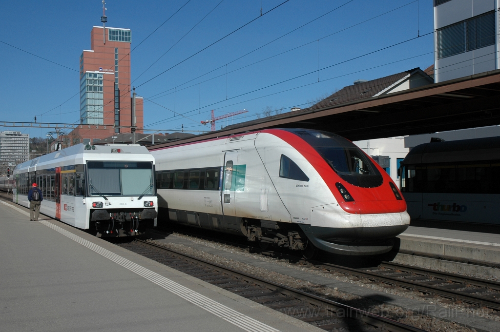 2355-0001-010412.jpg - Thurbo RABe 526.683-8 + ICN RABDe 500.036-9 «Minister Kern» / Winterthur 1.4.2012