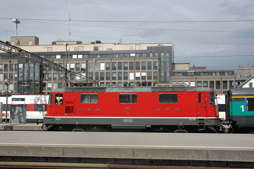 2376-0023-300412.jpg - SBB-CFF Re 4/4'' 11139 / Zürich HB 30.4.2012