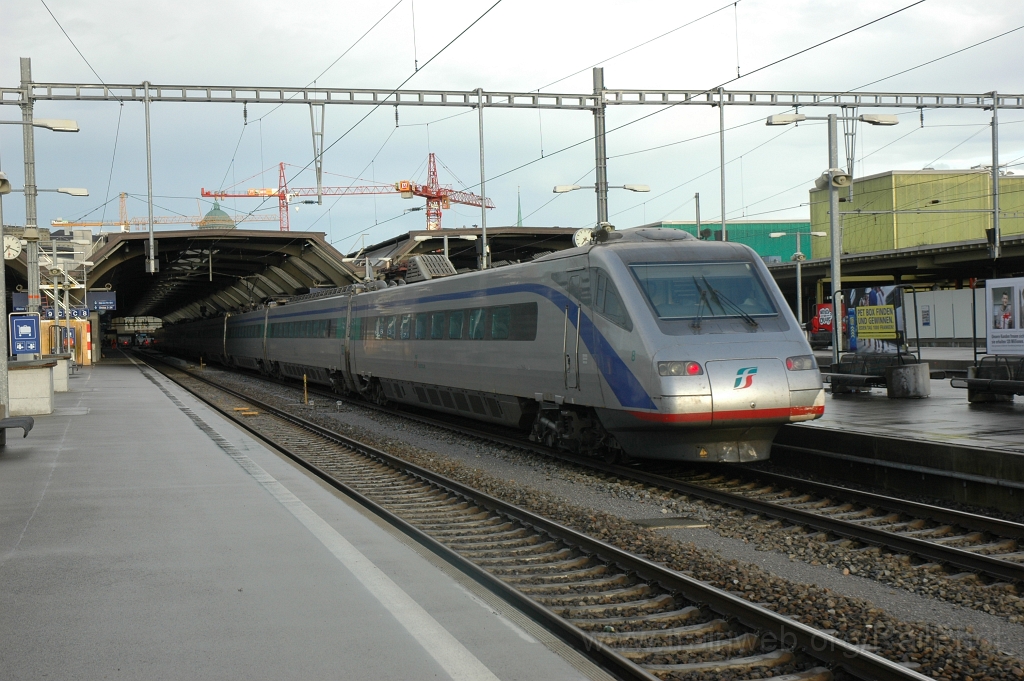 2389-0043-090512.jpg - FS ETR 470.058 / Zürich HB 9.5.2012