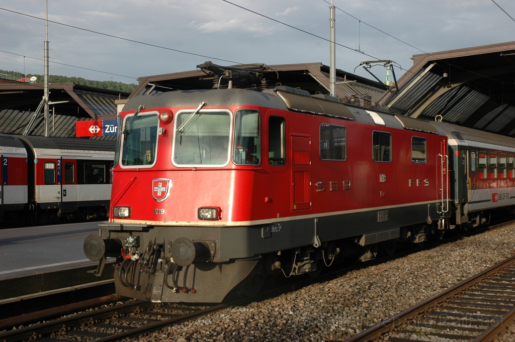 2390-0011-090512.jpg - SBB-CFF Re 4/4'' 11219 / Zürich HB 9.5.2012