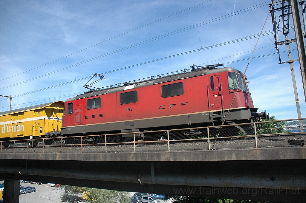 2391-0027-110512.jpg - SBB-CFF Re 4/4'' 11292 / Zürich (Käferbergbrücke) 11.5.2012