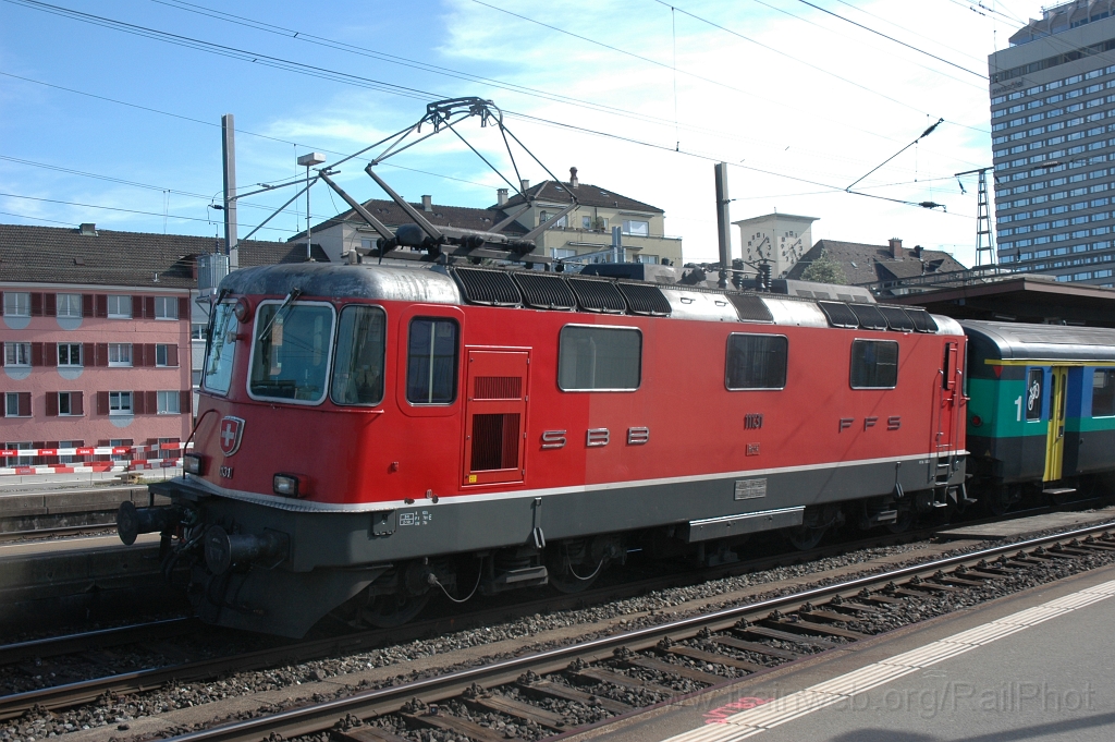 2394-0024-140512.jpg - SBB-CFF Re 4/4'' 11131 / Zürich-Oerlikon 14.5.2012