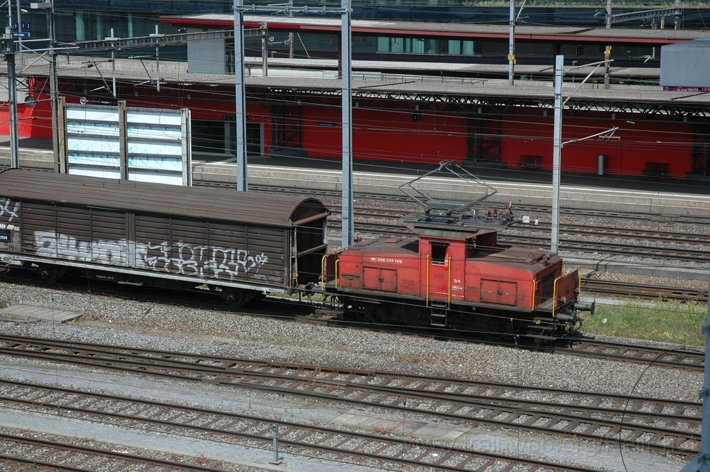2404-0040-220512.jpg - SBB-CFF Ee 3/3 16388 / Zürich-Hardbrücke 22.5.2012