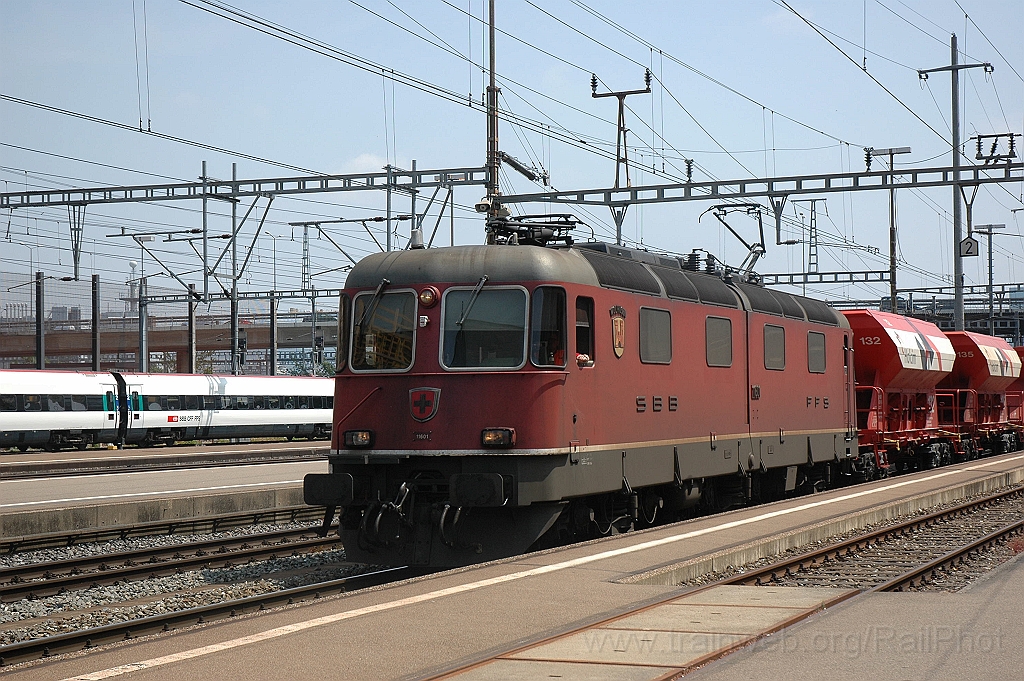 2407-0013-240512.jpg - SBB-CFF Re 6/6 11601 «Wolhusen» / Zürich-Altstetten 24.5.2012