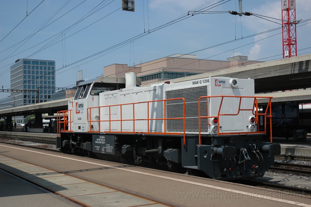 2407-0038-240512.jpg - Sersa Am 847.852-1 «Alina» / Zürich-Altstetten 24.5.2012