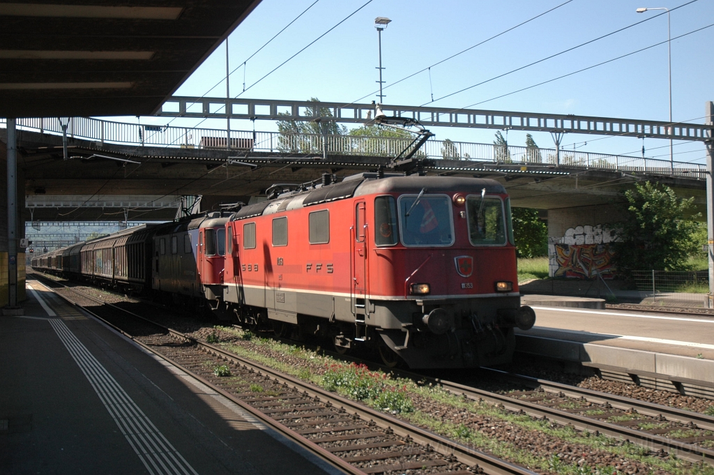 2409-0004-250512.jpg - SBB-CFF Re 4/4''' 11353 + Re 420.307-1 / Glanzenberg 25.5.2012