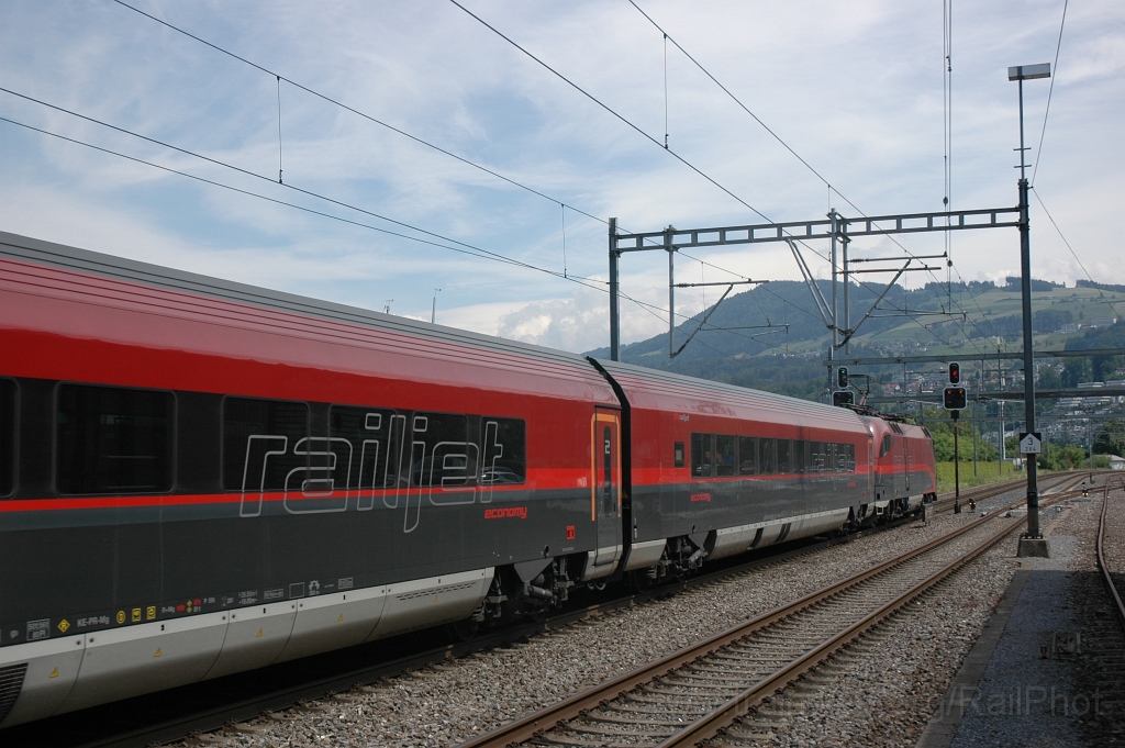 2414-0004-270512.jpg - ÖBB 1116.212-0 / Richterswil 27.5.2012