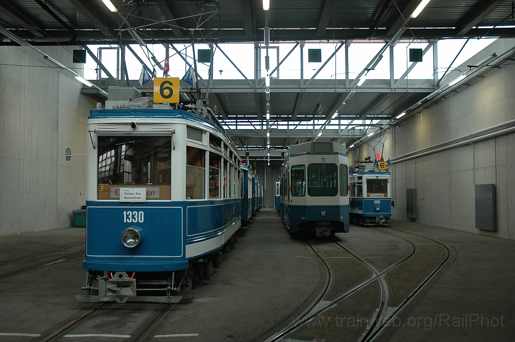 2428-0029-030612.jpg - VBZ Ce 4/4 1330 «Partytram» + Be 4/6' 2304 + Ce 4/4 1350 / Oerlikon 3.6.2012