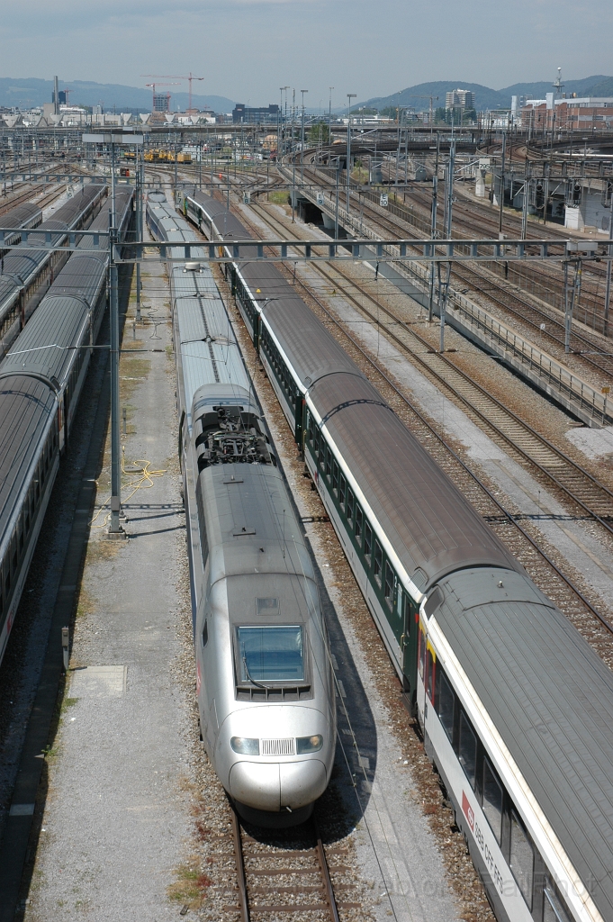 2432-0021-070612.jpg - SNCF TGV 384.005 / Zürich-Hardbrücke 7.6.2012