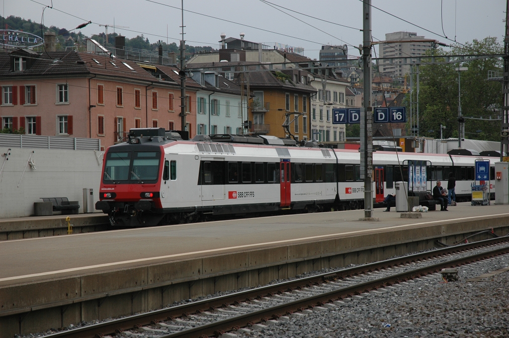 2433-0019-080612.jpg - SBB-CFF RBDe 560.290-9 / Zürich HB 8.6.2012