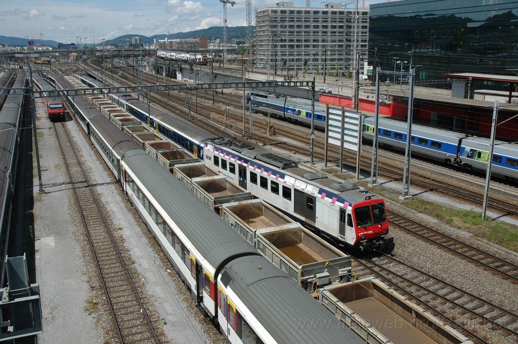 2438-0004-140612.jpg - SBB-CFF RBDe 561.173-6 / Zürich-Hardbrücke 14.6.2012