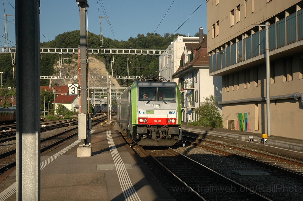 2444-0010-150612.jpg - BLS Re 486.503-6 + 507-7 / Burgdorf 15.6.2012