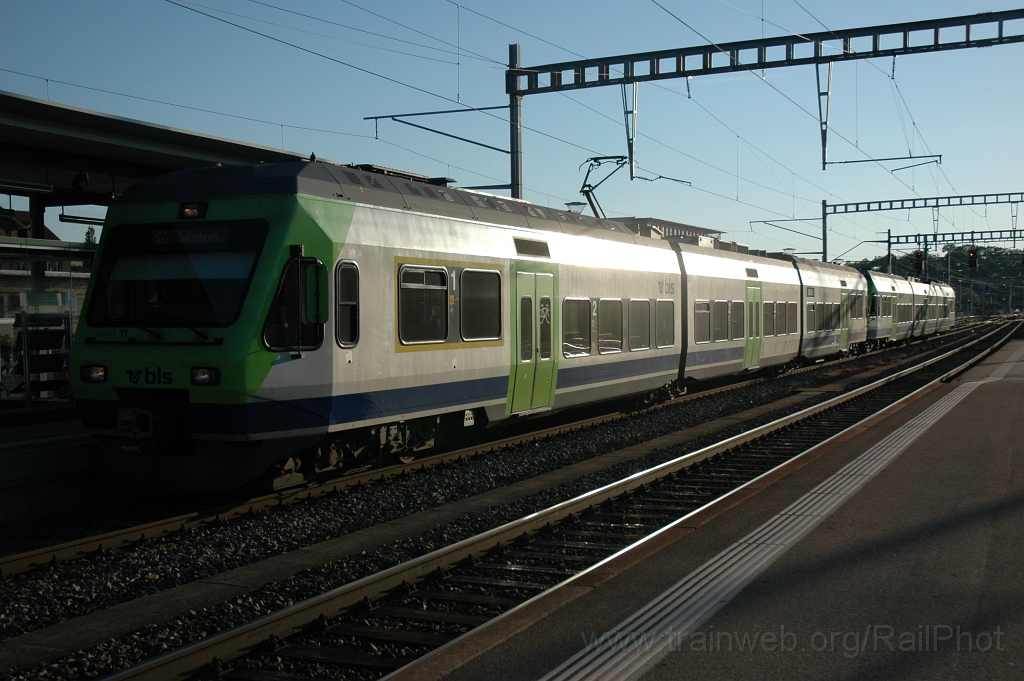 2444-0019-150612.jpg - BLS RABe 525.011-3 + 007-1 «Gäbelbach» / Burgdorf 15.6.2012