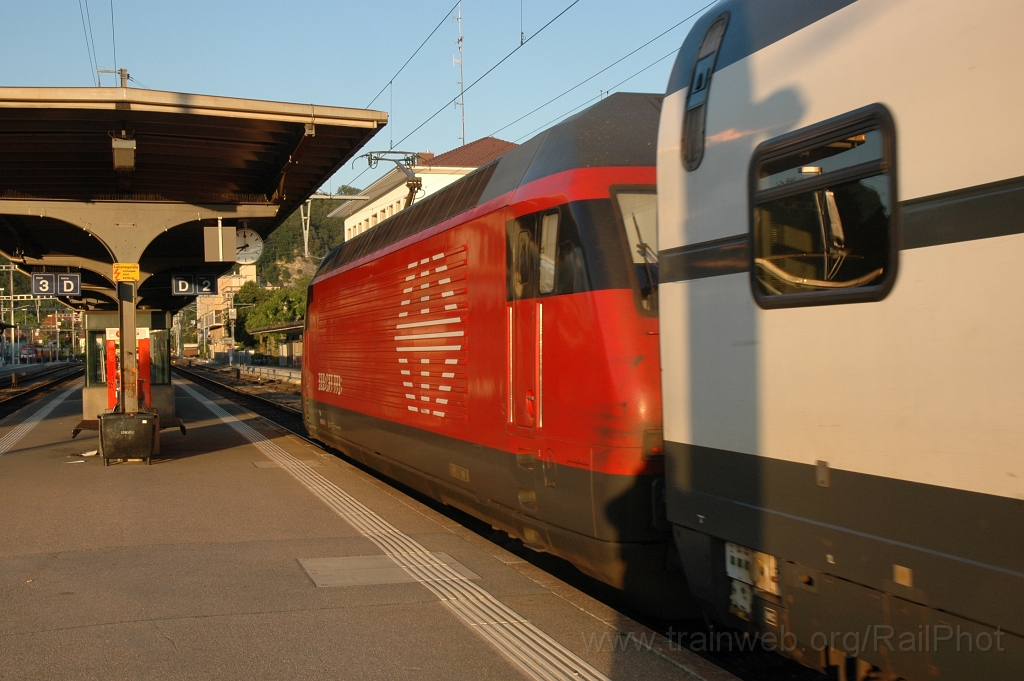 2445-0049-150612.jpg - SBB-CFF Re 460.016-9 «Rohrdorfberg Reusstal» / Burgdorf 15.6.2012