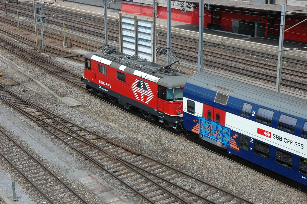 2457-0035-190612.jpg - SBB-CFF Re 420.213-1 / Zürich-Hardbrücke 19.6.2012