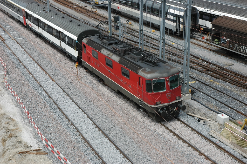 2459-0013-190612.jpg - SBB-CFF Re 4/4'' 11192 / Zürich-Hardbrücke 19.6.2012