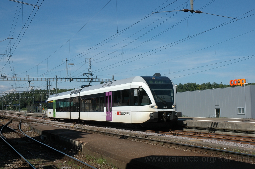 2461-0023-230612.jpg - Thurbo RABe 526.732-3 / Hüntwangen-Wil 23.6.2012