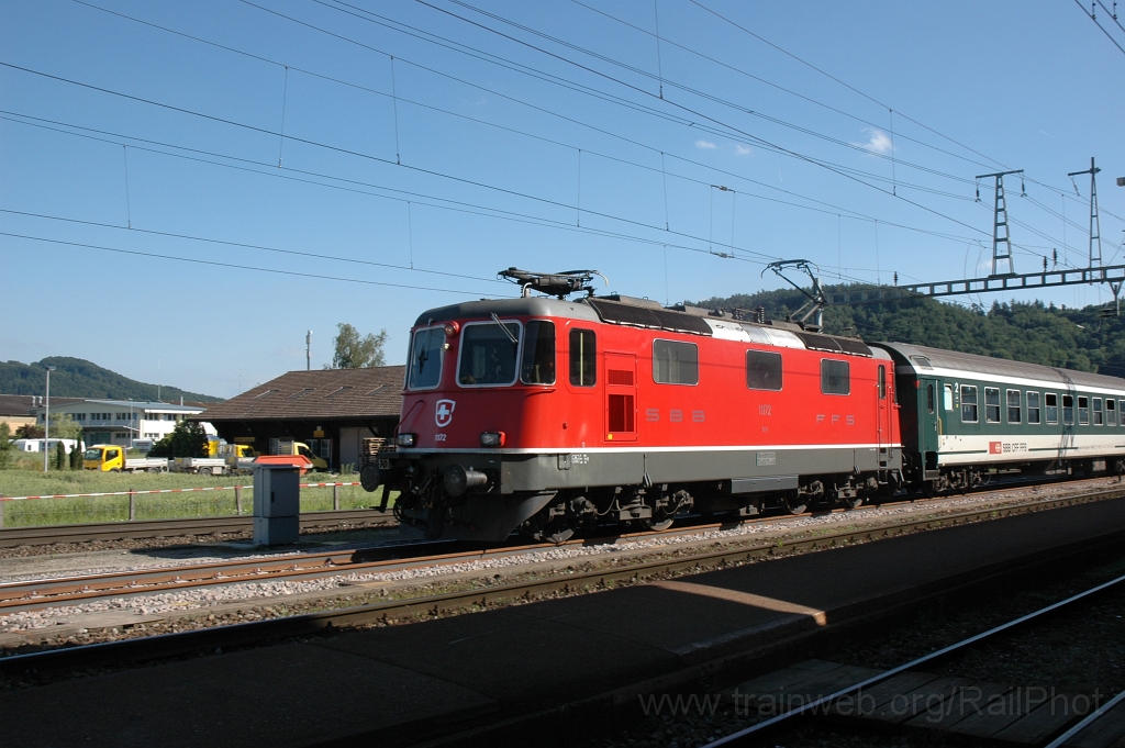 2461-0034-230612.jpg - SBB-CFF Re 4/4'' 11172 / Hüntwangen-Wil 23.6.2012