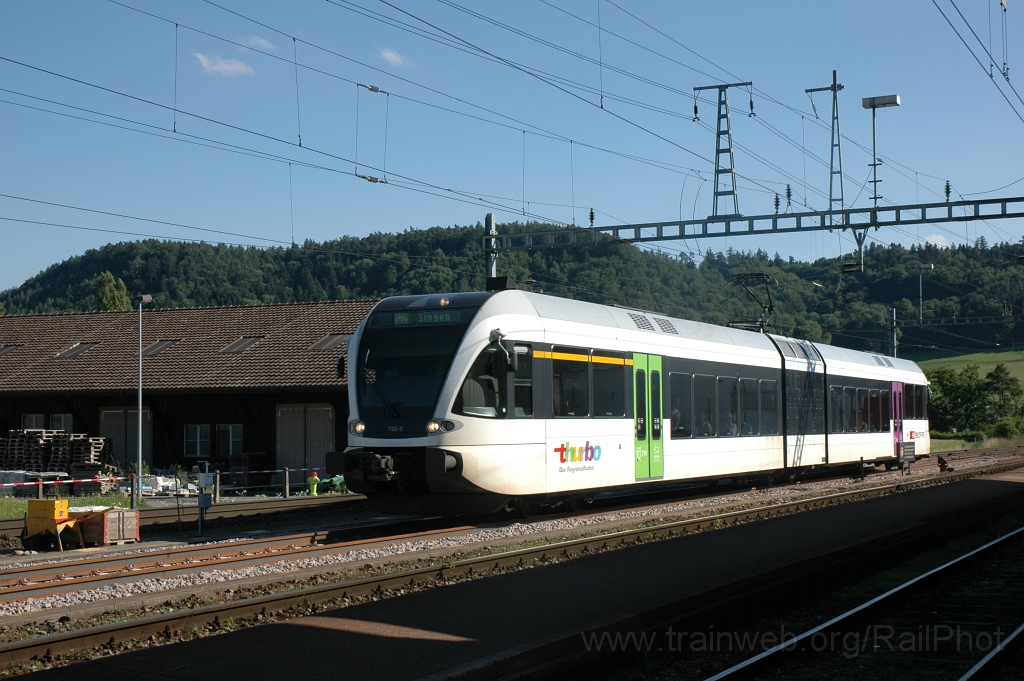 2462-0010-230612.jpg - Thurbo RABe 526.732-3 / Hüntwangen-Wil 23.6.2012