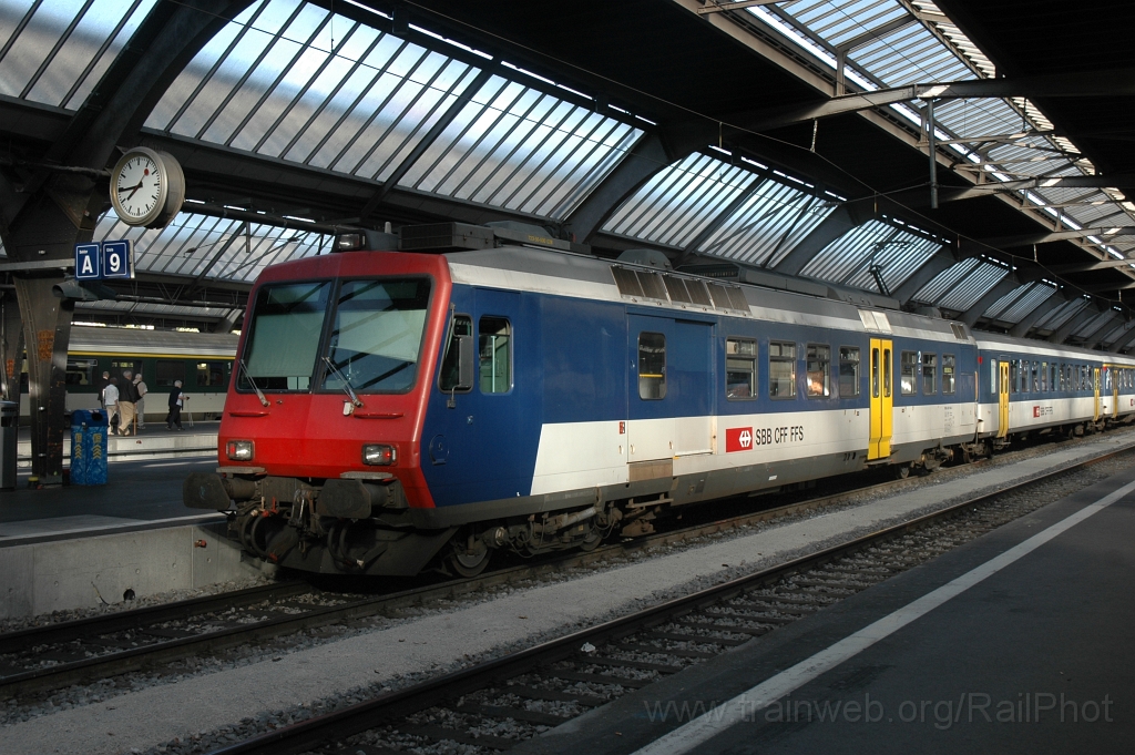 2464-0027-280612.jpg - SBB-CFF RBDe 561.004-3 / Zürich HB 28.6.2012