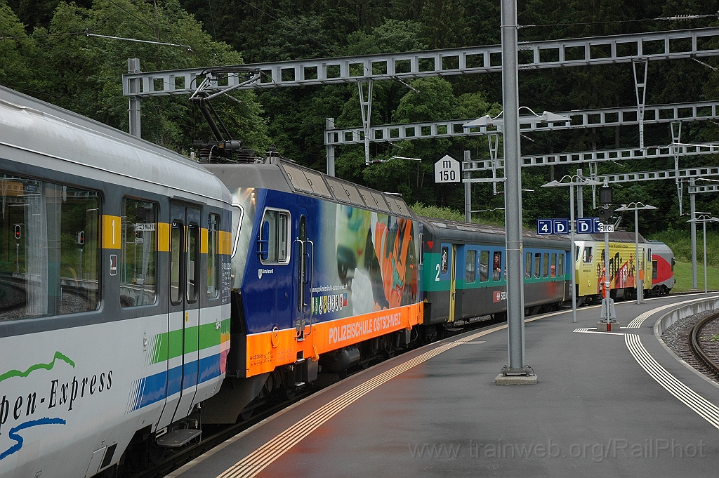 2471-0009-030712.jpg - SOB Re 456.092-6 «Amriswil» + Re 446.016-8 «Login» / Biberbrugg 3.7.2012