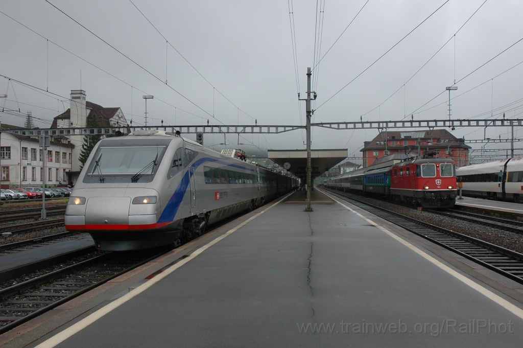 2471-0026-030712.jpg - SBB-CFF ETR 470.055-3 + Re 4/4'' 11159 / Arth-Goldau 3.7.2012