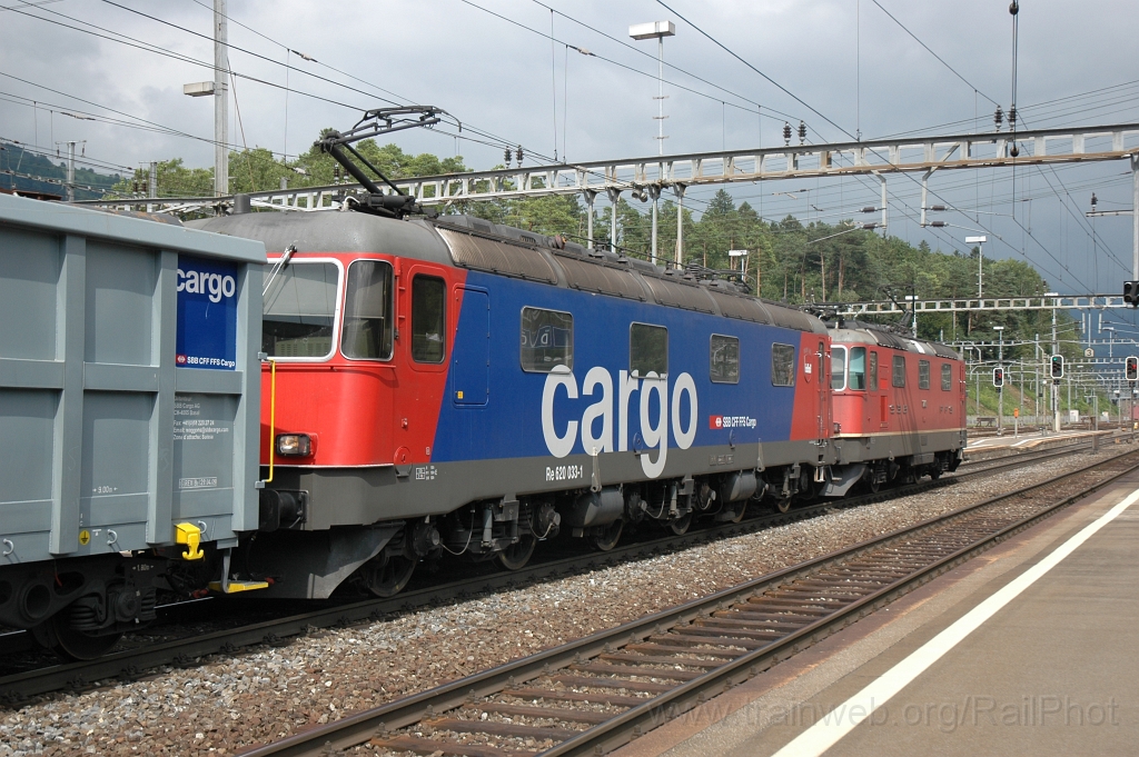 2479-0002-030712.jpg - SBB-CFF Re 4/4'' 11266 + Re 620.033-1 «Muri AG» / Arth-Goldau 3.7.2012