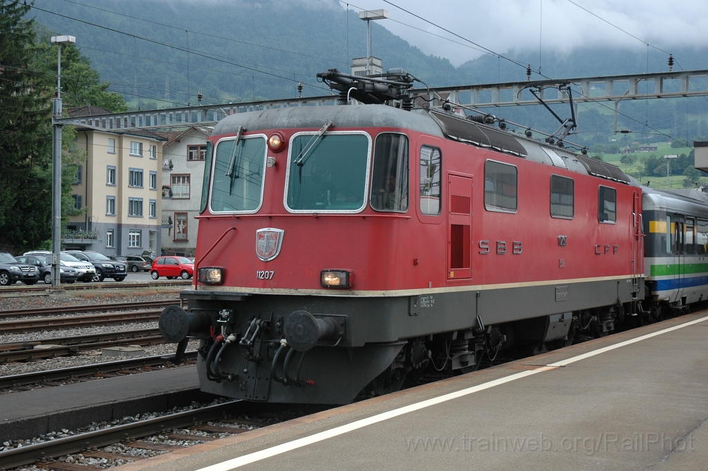2480-0036-030712.jpg - SBB-CFF Re 4/4'' 11207 / Arth-Goldau 3.7.2012
