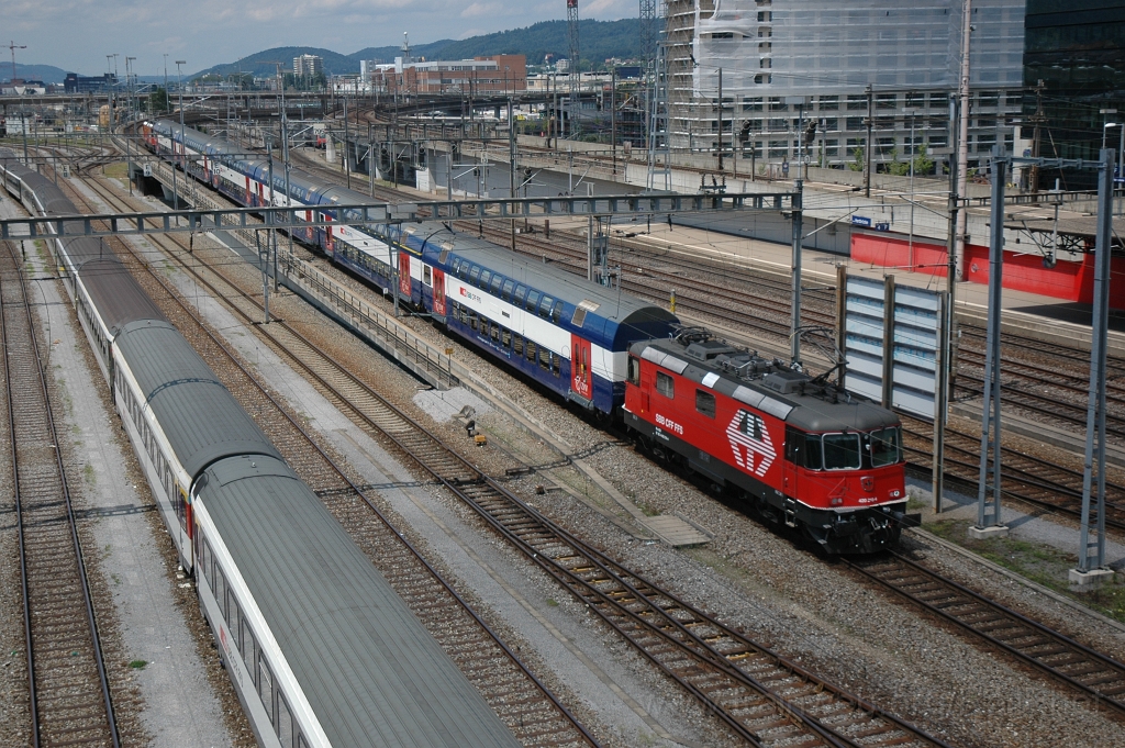 2495-0003-100712.jpg - SBB-CFF Re 420.216-4 / Zürich-Hardbrücke 10.7.2012