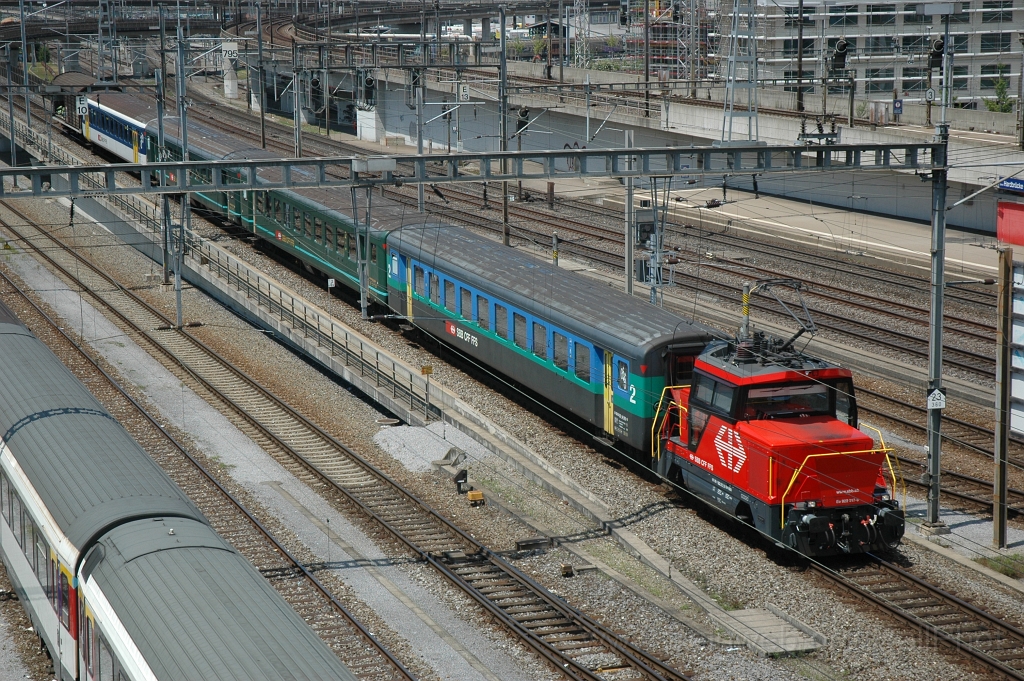 2495-0028-100712.jpg - SBB-CFF Ee 922.017-9 / Zürich-Hardbrücke 10.7.2012