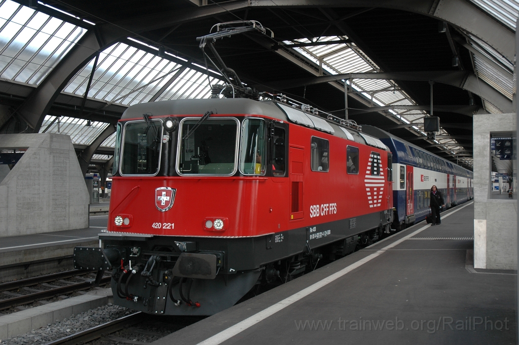 2500-0009-160712.jpg - SBB-CFF Re 420.221-4 / Zürich HB 16.7.2012
