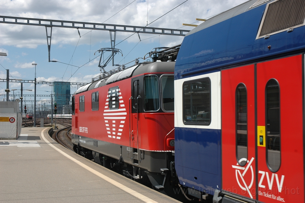 2500-0025-160712.jpg - SBB-CFF Re 420.221-4 / Zürich HB 16.7.2012