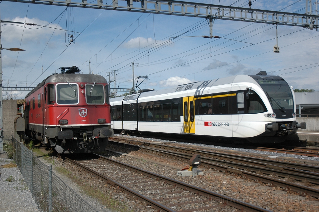 2503-0002-190712.jpg - Thurbo RABe 526.739-8 + SBB-CFF Re 6/6 11608 «Wetzikon» / Hüntwangen-Wil 19.7.2012