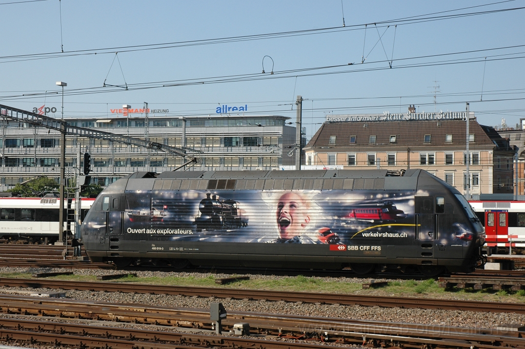2508-0044-240712.jpg - SBB-CFF Re 460.019-3 «Terre Sainte» / Zürich HB 24.7.2012