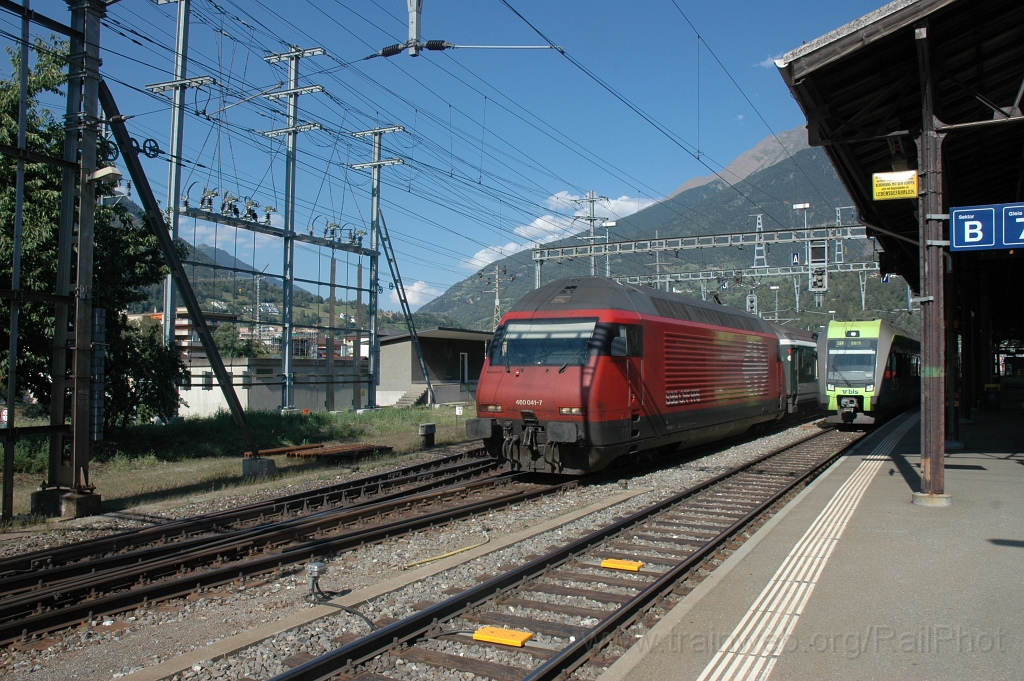 2516-0019-260712.jpg - SBB-CFF Re 460.041-7 «Mendrisiotto» + BLS RABe 535.105-1 / Brig 26.7.2012