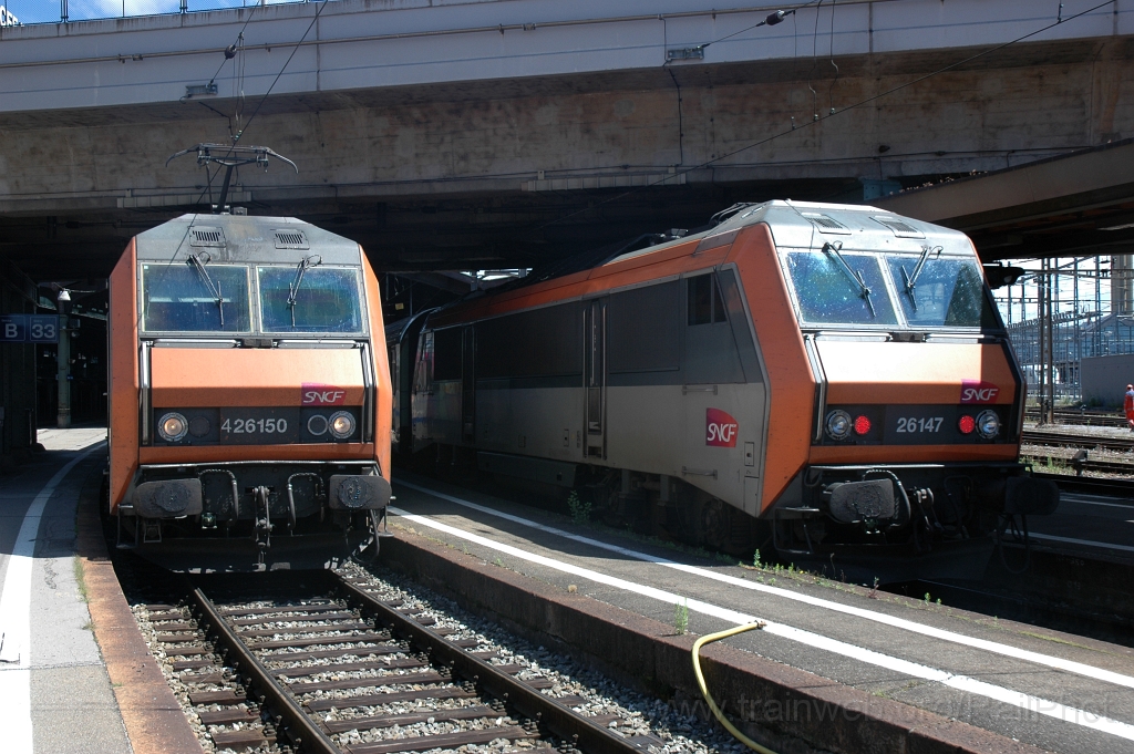 2537-0022-300712.jpg - SNCF BB 26150 + 26147 / Basel SNCF 30.7.2012