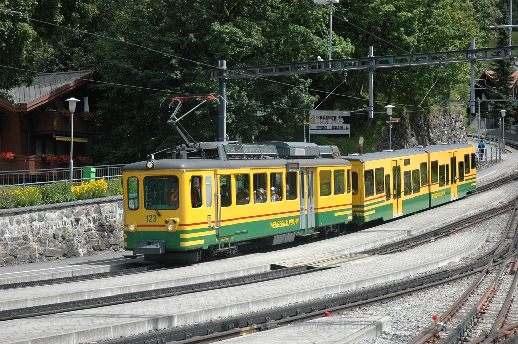 2547-0003-050812.jpg - WAB BDhe 4/4 123 + Bt 243 / Wengen 5.8.2012