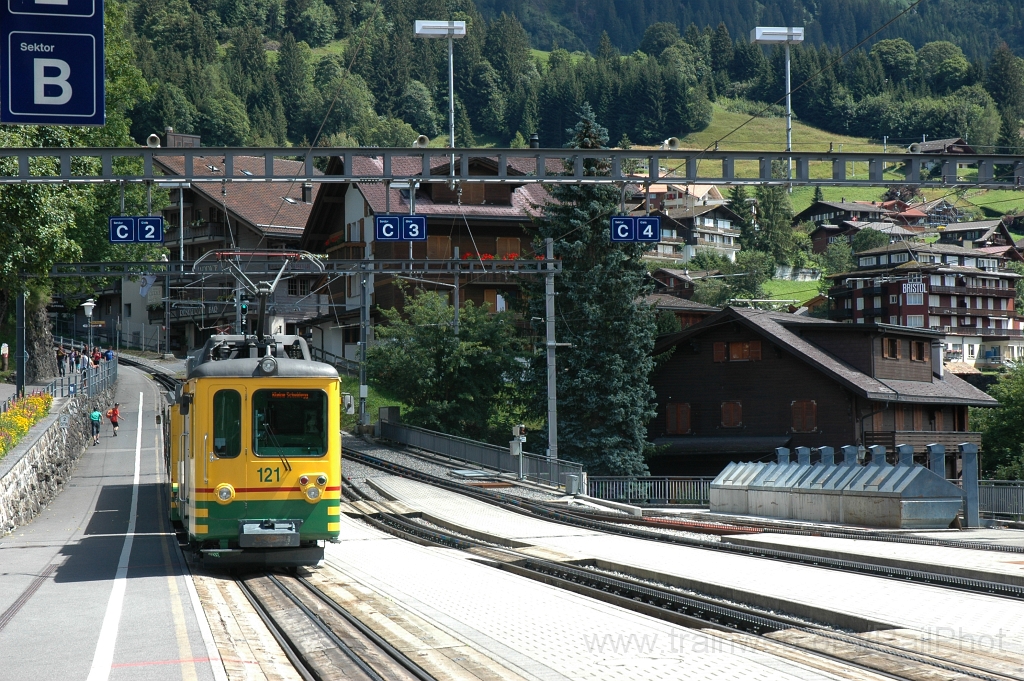 2549-0036-050812.jpg - WAB BDhe 4/4 121 / Wengen 5.8.2012