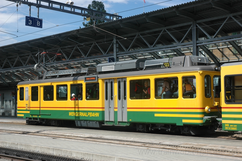 2550-0002-050812.jpg - WAB BDhe 4/4 123 / Wengen 5.8.2012