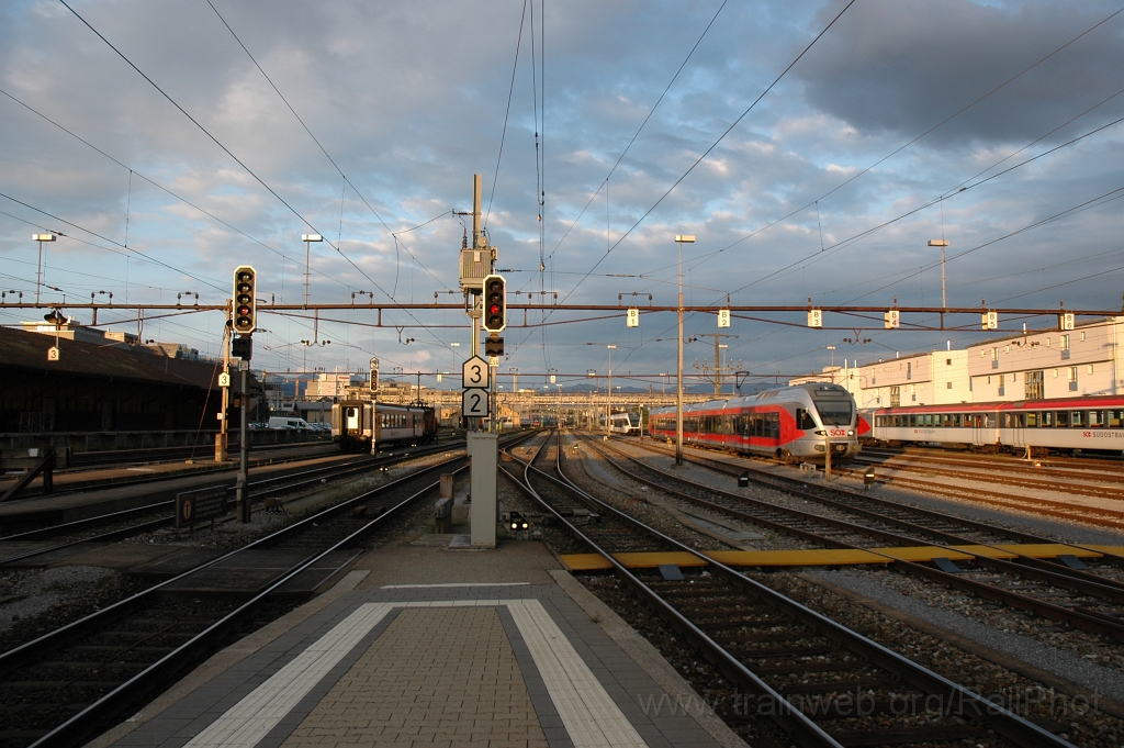 2562-0007-070812.jpg - SOB RABe 526.042-7 / Rapperswil 7.8.2012