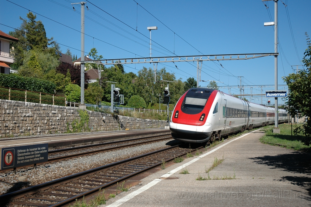 2577-0046-180812.jpg - SBB-CFF ICN RABDe 500.018-7 «Adolf Wölfli» / Auvernier 18.8.2012