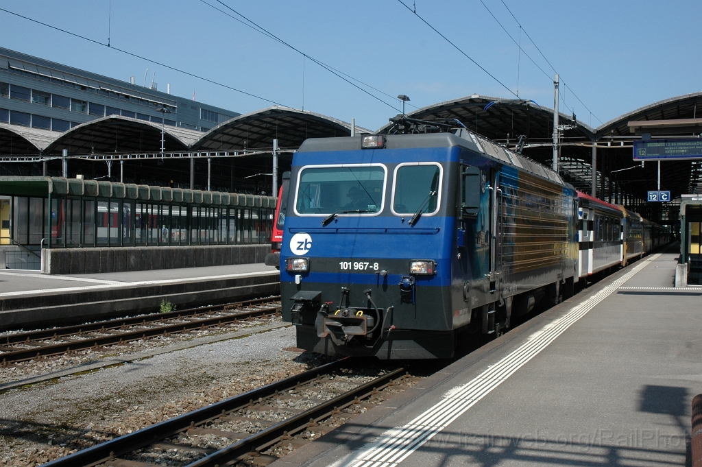 2583-0004-220812.jpg - ZB HGe 101.967-8 «Brienz» / Luzern 22.8.2012
