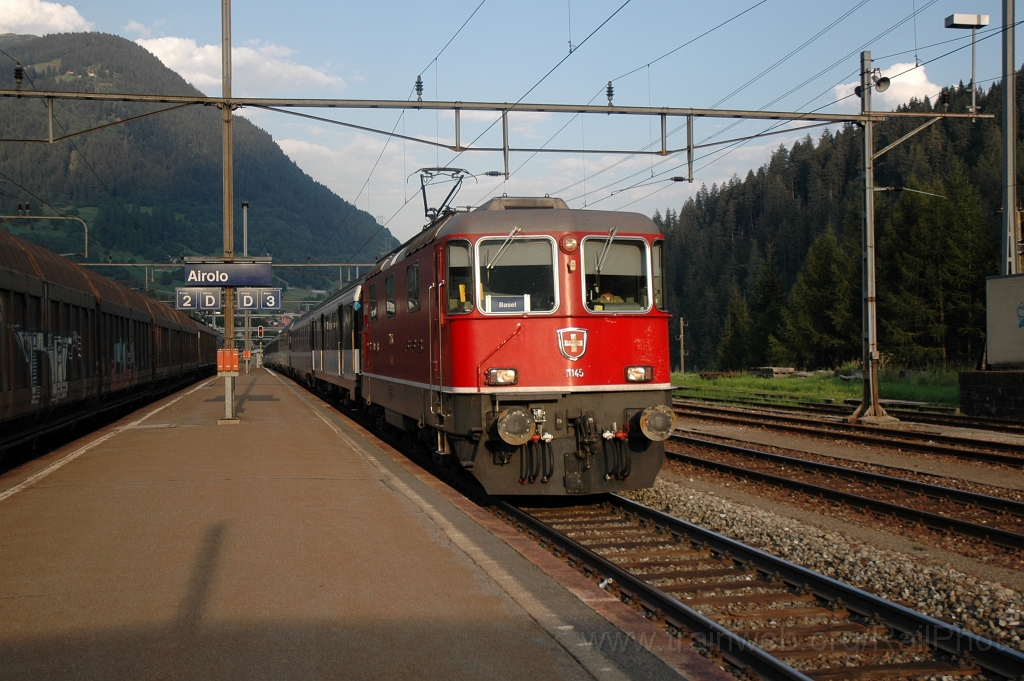 2586-0012-220812.jpg - SBB-CFF Re 4/4'' 11145 / Airolo 22.8.2012