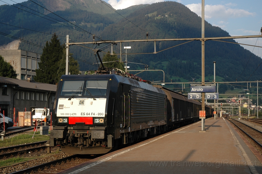 2586-0015-220812.jpg - MRCE ES 64 F4-090 / Airolo 22.8.2012
