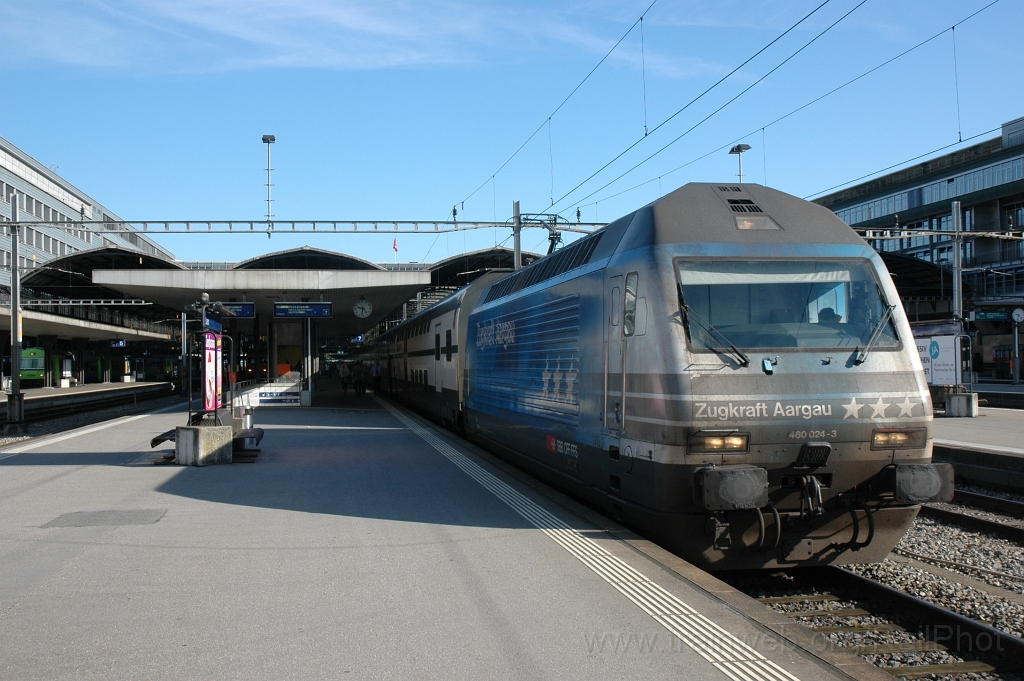 2592-0037-290812.jpg - SBB-CFF Re 460.024-3 «Rheintal» / Luzern 29.8.2012