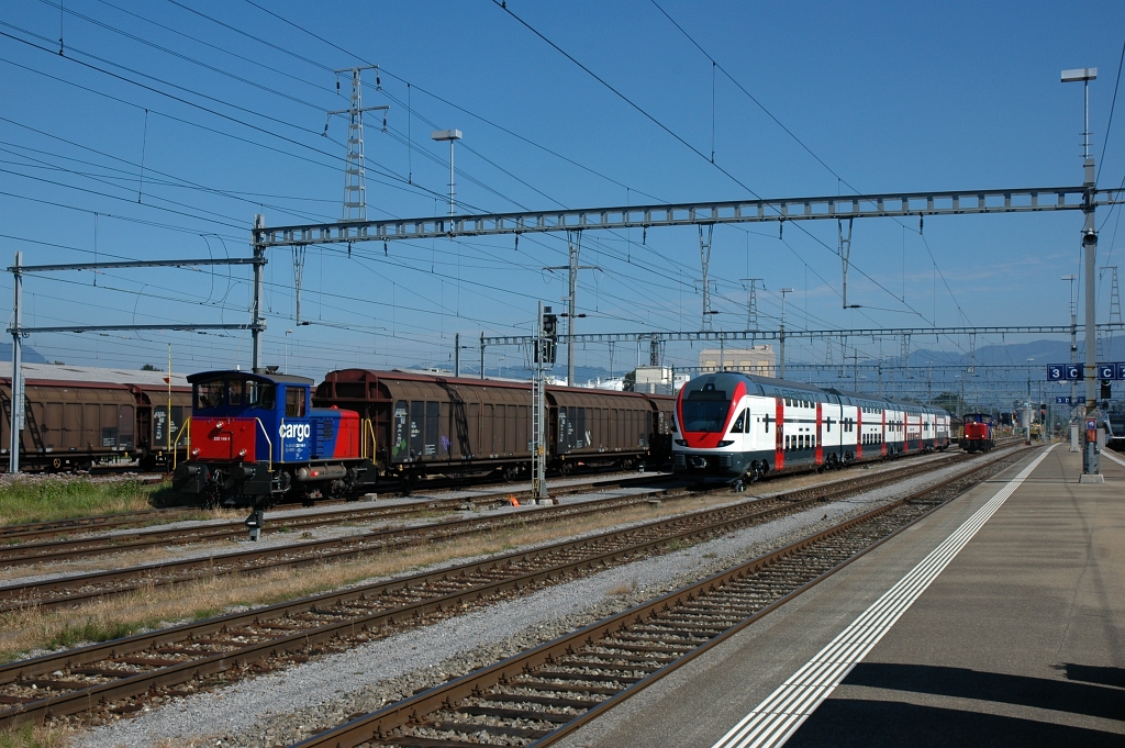 2609-0031-140912.jpg - SBB-CFF Tm 232.146-1 + RABe 511.1** + Tm 232.202-2 / St.Margrethen 14.9.2012