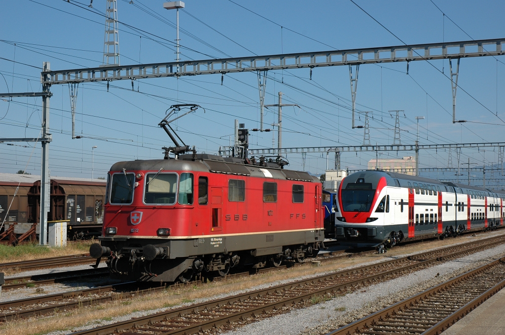 2610-0022-140912.jpg - SBB-CFF Re 4/4'' 11272 + RABe 511.1** / St.Margrethen 14.9.2012