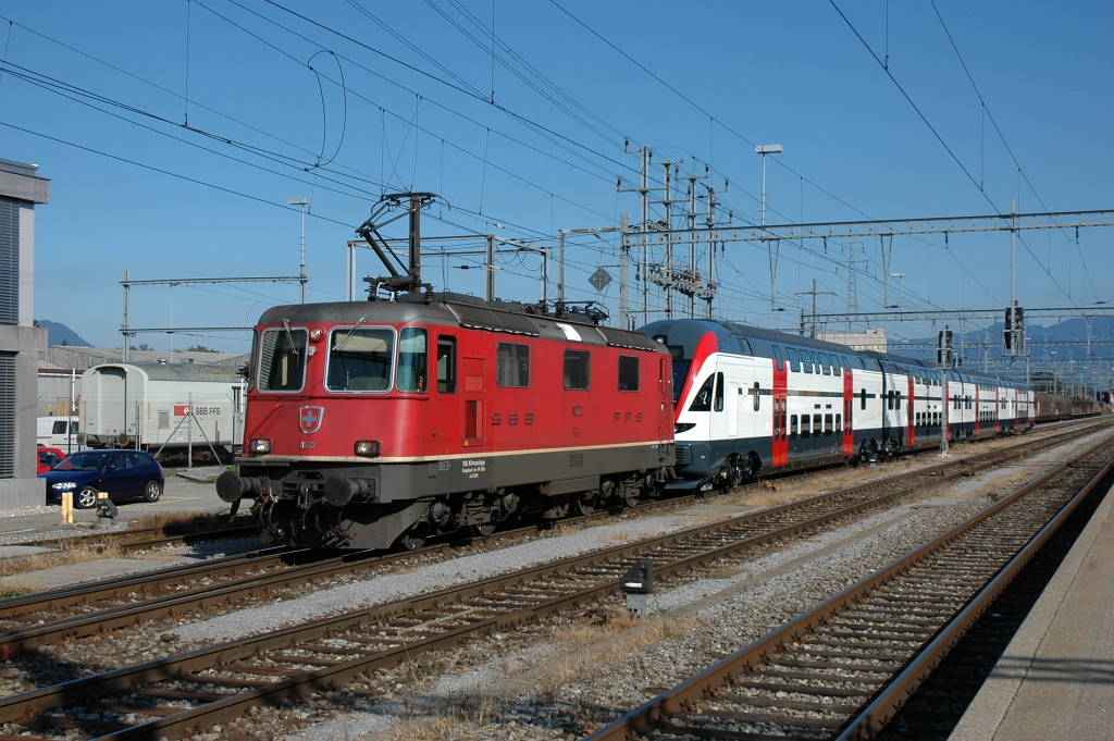 2613-0042-140912.jpg - SBB-CFF Re 4/4'' 11272 + RABe 511.1** / St.Margrethen 14.9.2012