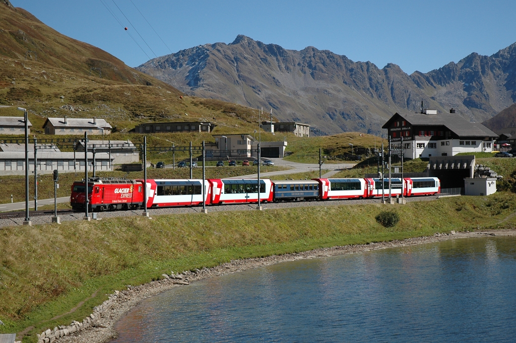 2616-0041-160912.jpg - MGB HGe 4/4'' 4 "Täschhorn" / Oberalppasshöhe 16.9.2012